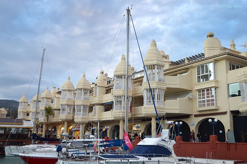 Tiendas de Puerto Marina